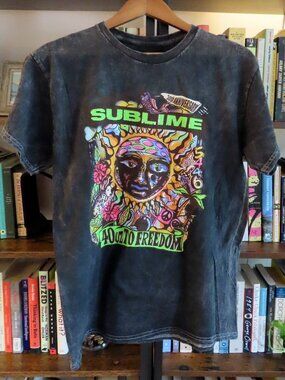 Sublime 30th Anniversary 40 oz to Freedom graphic band Tshirt Medium